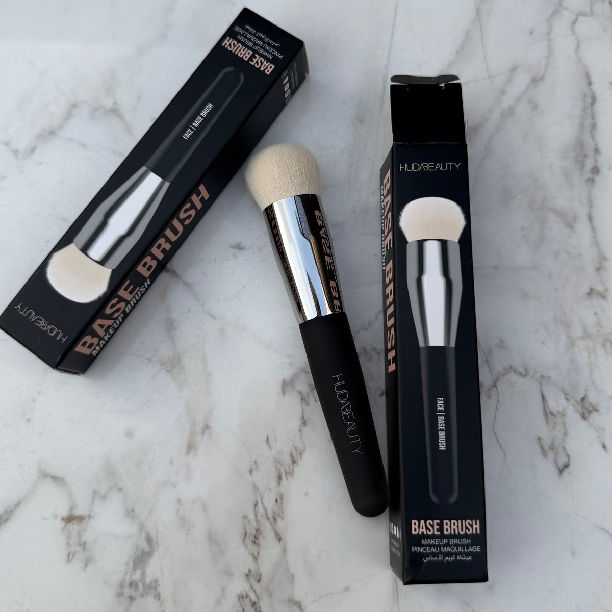 Huda Beauty Easy Blur Mini Base Brush