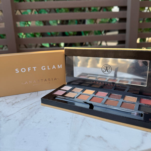 Anastasia Beverly Hills Soft Glam Eyeshadow Palette