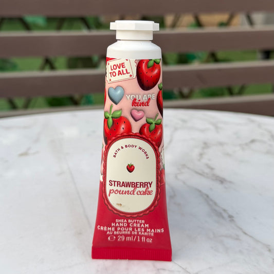 Bath & Body Works Strawberry Pound Cake
Hand Cream