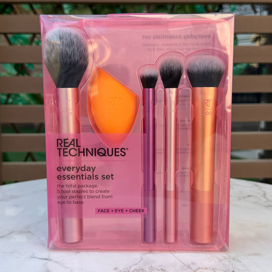 Real Techniques Everyday Essentials Makeup Brush Set