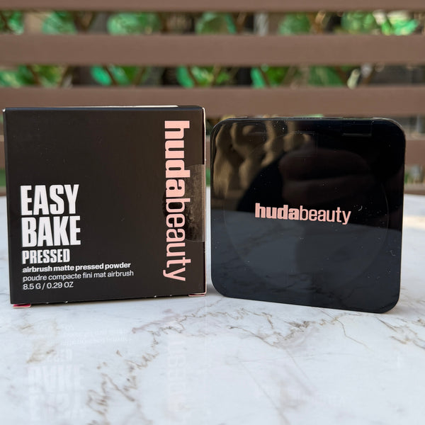 HUDA BEAUTY Easy Bake Airbrush Matte Pressed Setting Powder