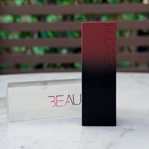 Huda Beauty Power Bullet Matte Lipstick - Third Date