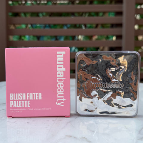 HUDA BEAUTY Blush Filter Blurring Blushlighters Palette