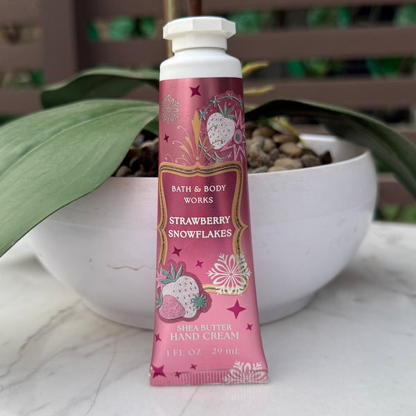 Bath & Body Works Strawberry Snowflakes Hand Cream