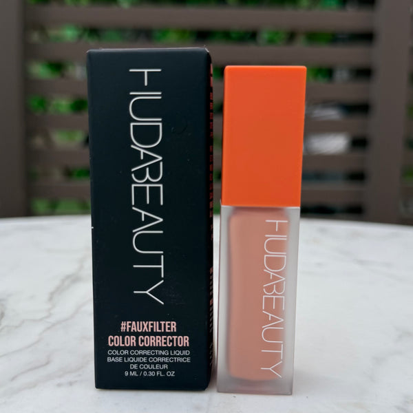 HUDA BEAUTY #FauxFilter Brightening Under Eye Color Corrector