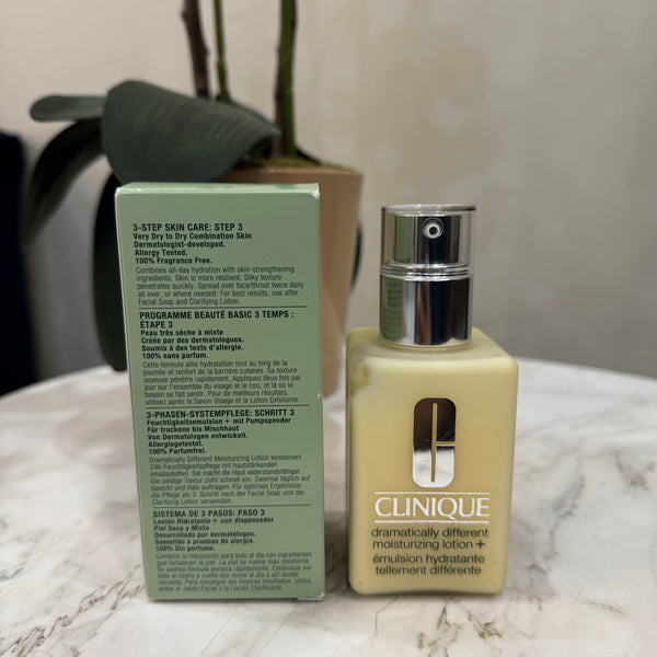 CLINIQUE 
Dramatically Different Moisturizing Lotion+