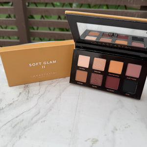 Anastasia Beverly Hills 
Mini Soft Glam II Eye Shadow Palette
