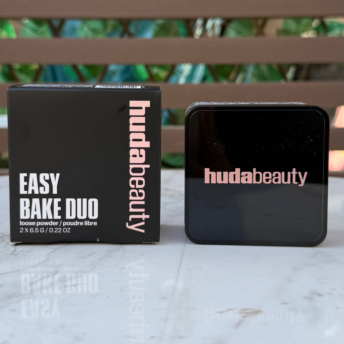 HUDA BEAUTY Easy Bake Loose Powder Brightening + Correcting Duo - Cherry Peach