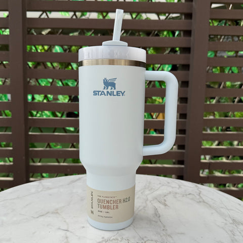 STANLEY The Quencher H2.0 Flowstate™ Tumbler | 40 OZ - Glacier
