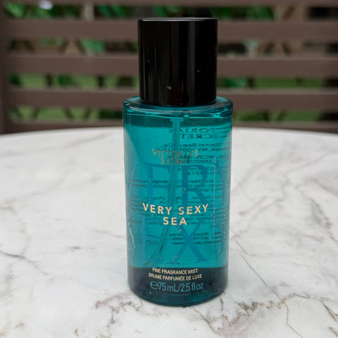Victoria’s Secret Very Sexy Sea Fine Fragrance Travel Size Mist