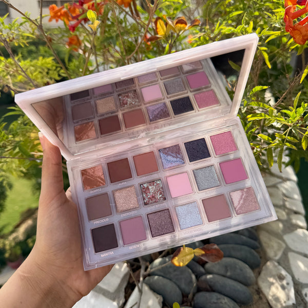 Huda Beauty Rose Quartz Eyeshadow Palette