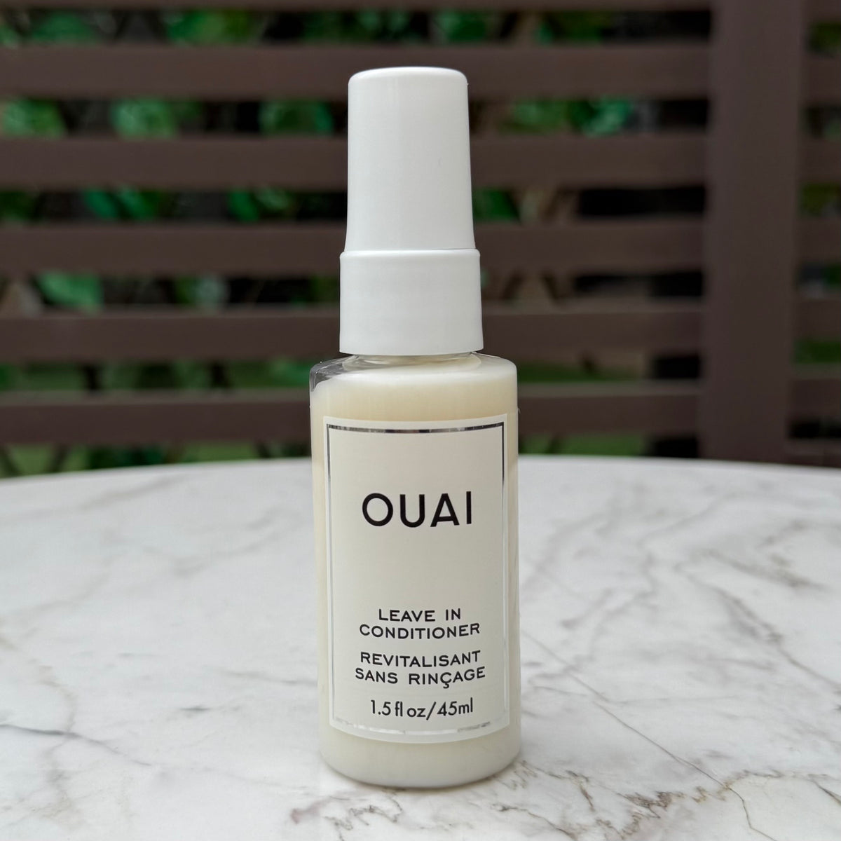 OUAI Detangling and Frizz Fighting Leave In Conditioner-45ml