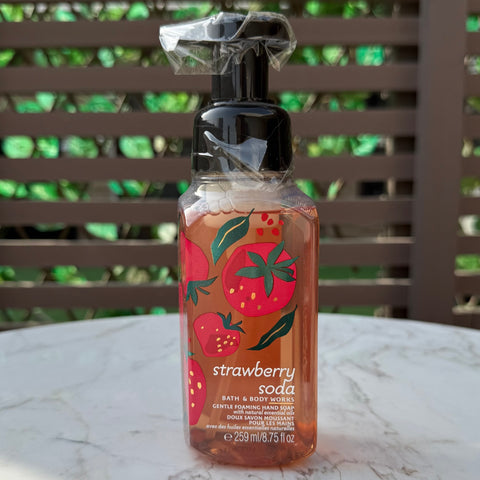 Bath & Body Works Strawberry Soda Gentle Foaming Hand Soap