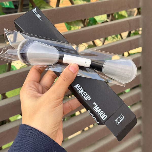 Makeup By Mario F4 DUAL-ENDED FOUNDATION AND FACE BRUSH